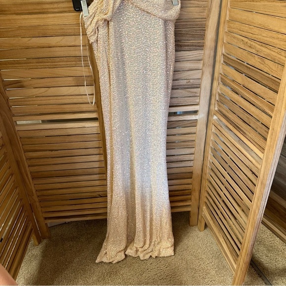 Marciano Sequin Long Gown in cream size S - Picture 2 of 8